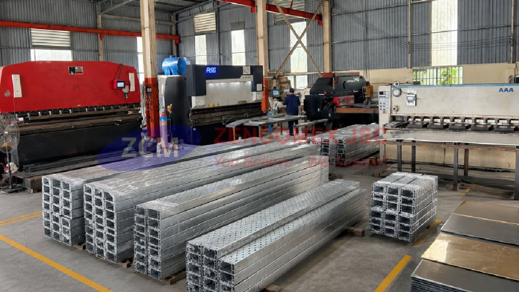 Xưởng gia công máng cáp và chấn dập Amada