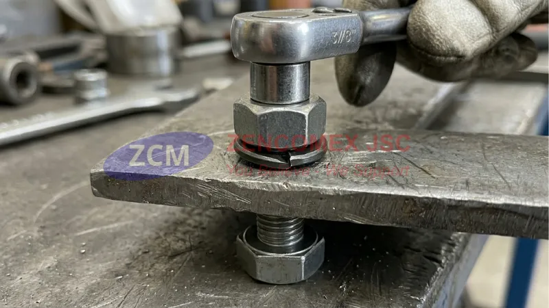 Cấu Tạo Mối Ghép Bu Lông Gồm Mấy Phần? Giải Đáp Chuẩn Kỹ Thuật 5 Vòng đệm phẳng và vòng đệm vênh trong cụm mối ghép bu lông chịu rung động